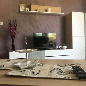 https://holly-apartman.in-istria.net
